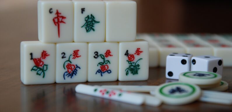Playing Mahjong Online